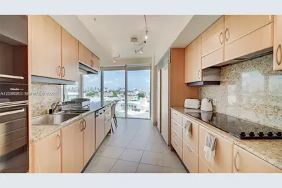 1455 Ocean Dr #902, Miami Beach, FL 33139 - Photo 15