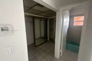 18700 NE 3rd Ct, Miami, FL 33179 - Photo 9
