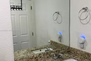 106 SE 9th Ct, Hallandale Beach, FL 33009 - Photo 17