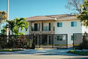 106 SE 9th Ct, Hallandale Beach, FL 33009 - Photo 21