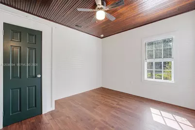3826 Oak Ave #3826, Miami, FL 33133 - Photo 7