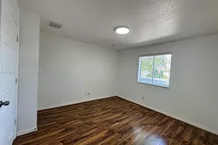 324 NE 3rd St, Hallandale Beach, FL 33009 - Photo 21