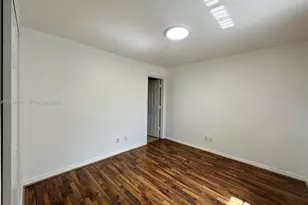 324 NE 3rd St, Hallandale Beach, FL 33009 - Photo 29