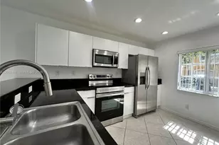 324 NE 3rd St, Hallandale Beach, FL 33009 - Photo 7