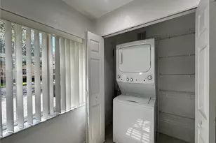 324 NE 3rd St, Hallandale Beach, FL 33009 - Photo 11
