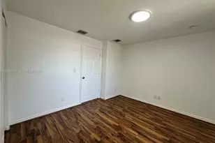 324 NE 3rd St, Hallandale Beach, FL 33009 - Photo 23