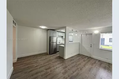 2325 Arthur St #6, Hollywood, FL 33020 - Photo 9