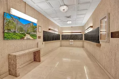 [Address not provided], Hallandale Beach, FL 33009 - Photo 29