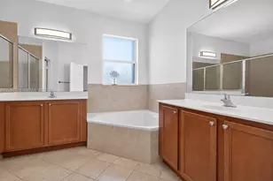 4422 NW 112th Ct, Doral, FL 33178 - Photo 23