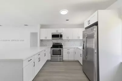 1480 NE 150th St, Miami, FL 33161 - Photo 11