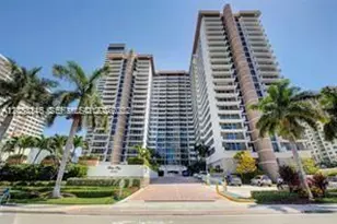 2030 S Ocean Dr, Hallandale Beach, FL 33009 - Photo 31