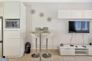 19201 Collins Ave, Sunny Isles Beach, FL 33160 - Photo 17