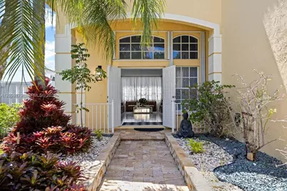 1099 Birchwood Rd, Weston, FL 33327 - Photo 3