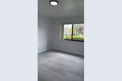 331 Lakeview Dr #101, Weston, FL 33326 - Photo 13