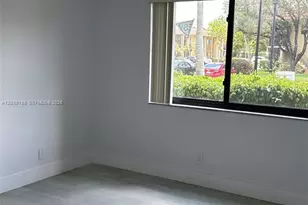 331 Lakeview Dr, Weston, FL 33326 - Photo 13