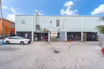 1879 NW 7th St, Miami, FL 33125 - Photo 27