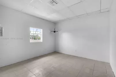 1879 NW 7th St, Miami, FL 33125 - Photo 23