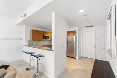 1050 Brickell Ave #2112, Miami, FL 33131 - Photo 9