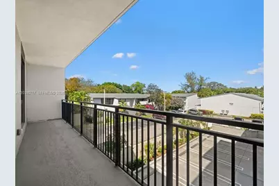 2479 NE 192nd St #306, Miami, FL 33180 - Photo 21