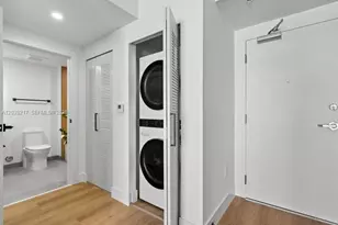 2479 NE 192 St, Miami, FL 33180 - Photo 9