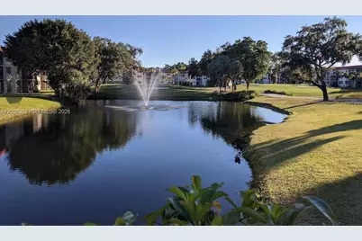 800 S Hollybrook Dr #305, Pembroke Pines, FL 33025 - Photo 3