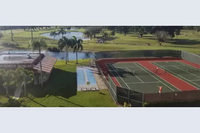 800 S Hollybrook Dr #305, Pembroke Pines, FL 33025 - Photo 7
