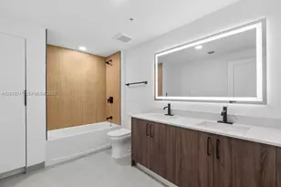 2479 NE 192 St, Miami, FL 33180 - Photo 11
