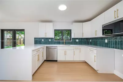 [Address not provided], Miami, FL 33187 - Photo 9