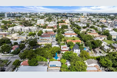 329 SW 15th Ave, Miami, FL 33135 - Photo 23