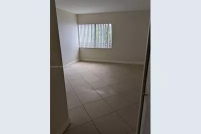 711 N Pine Island Rd #314, Plantation, FL 33324 - Photo 9