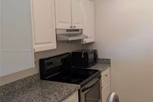 711 N Pine Island Rd, Plantation, FL 33324 - Photo 5