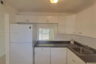 6021 NW 61st Ave, Tamarac, FL 33319 - Photo 3