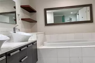 2950 NE 188th St, Aventura, FL 33180 - Photo 27