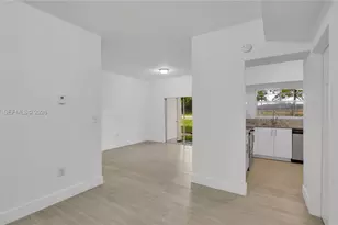 2421 NW 96th Terrace, Pembroke Pines, FL 33024 - Photo 3