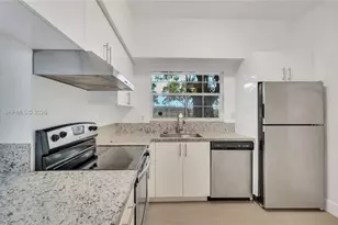 2421 NW 96th Terrace, Pembroke Pines, FL 33024 - Photo 11