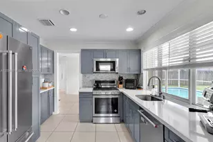 9624 NW 19th Pl, Sunrise, FL 33322 - Photo 9