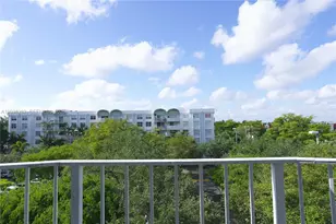 482 NW 165th St Rd, Miami, FL 33169 - Photo 11