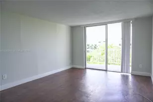 482 NW 165th St Rd, Miami, FL 33169 - Photo 7