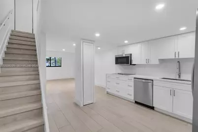 5750 Turin St #206, Coral Gables, FL 33146 - Photo 5