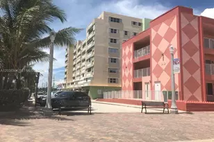 320 S Surf Rd, Hollywood, FL 33019 - Photo 3