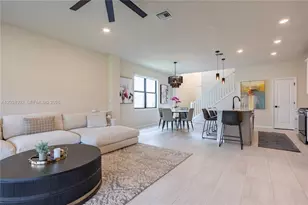 4423 Spruce Ln, Oakland Park, FL 33309 - Photo 11