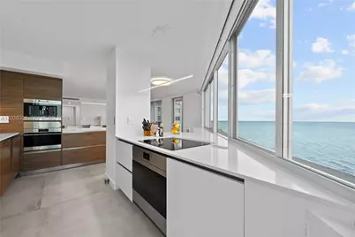 7135 Collins Ave #1216, Miami Beach, FL 33141 - Photo 31