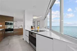 7135 Collins Ave, Miami Beach, FL 33141 - Photo 31