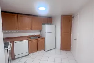 801 Brickell Bay Dr, Miami, FL 33131 - Photo 9