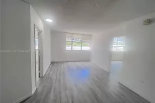801 Brickell Bay Dr, Miami, FL 33131 - Photo 5
