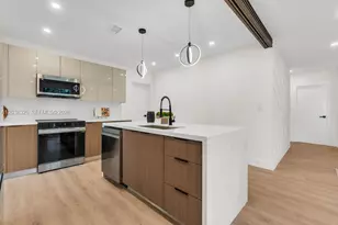 831 NE 128th St, North Miami, FL 33161 - Photo 9