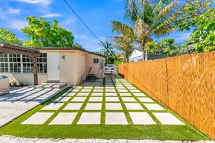 831 NE 128th St, North Miami, FL 33161 - Photo 39