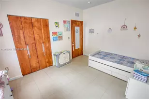 311 NW 95th St, Miami, FL 33150 - Photo 11