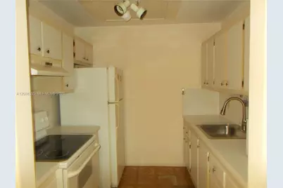 1301 SW 135th Ter #309J, Pembroke Pines, FL 33027 - Photo 15