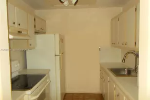 1301 SW 135th Terrace, Pembroke Pines, FL 33027 - Photo 15